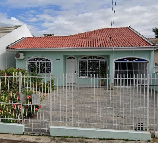Casa com 3 quartos, 2 vagas e 90m² para vender por R$ 800.000